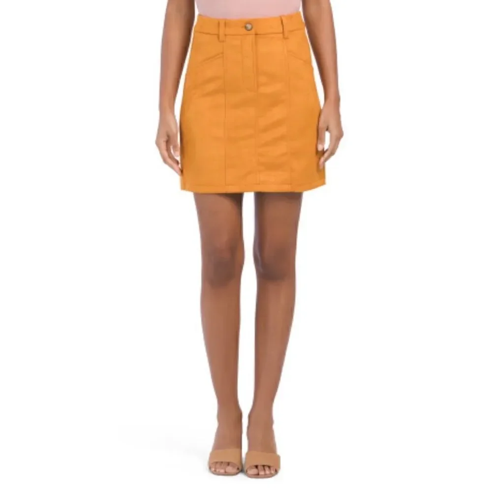 NWT French Connection Bahati Faux Suedette Mini Skirt in Golden Oak, Size 6